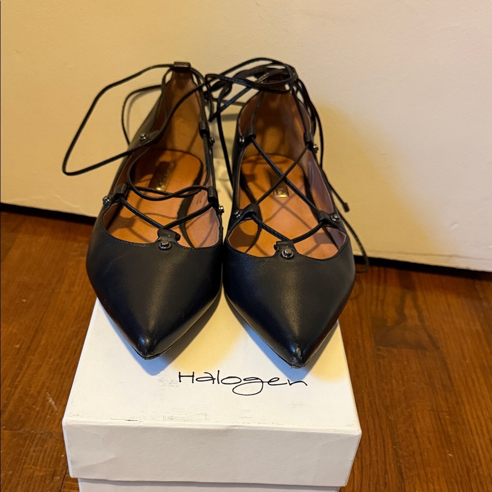 Halogen Black Pointed-Toe Lace-Up Flats